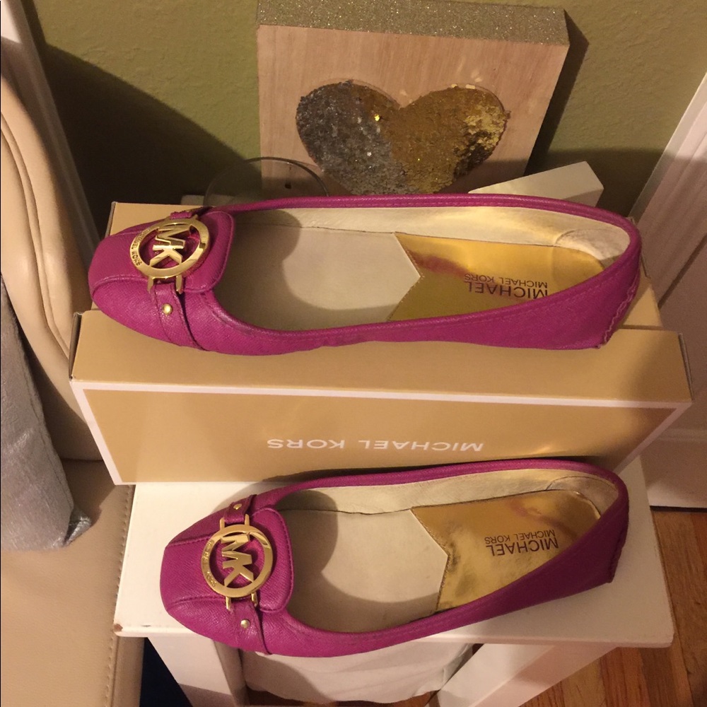 Authentic MK flats